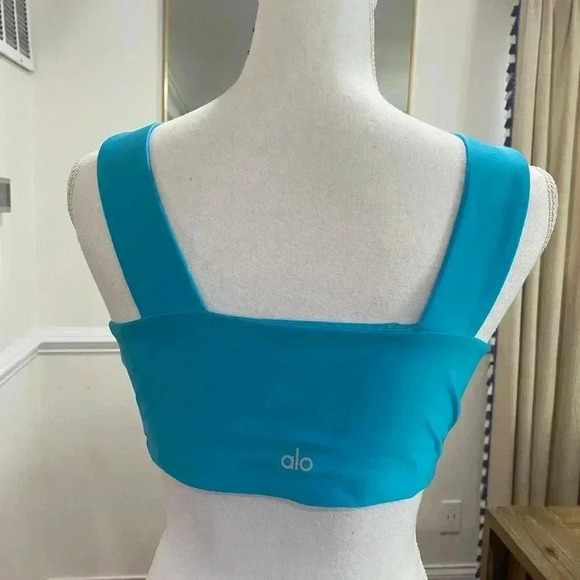 ALO Yoga Sports Bra Top Sz M - Picture 5 of 7